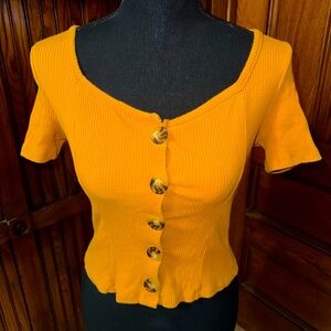 Arizona Jean Company Yellow Ribbed Short Sleeve Blouse